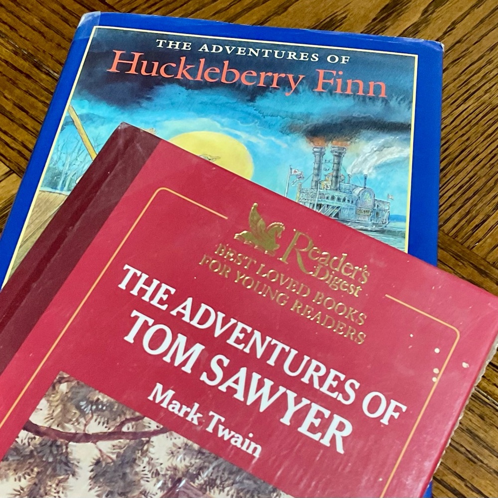2 Classic novels: Adventures of Huckleberry Finn & of Tom Sawyer by Mark Twain